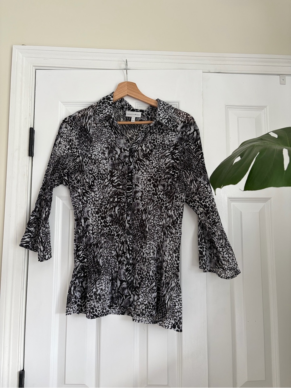 Black & White Y2K Fashion Bug Animal Print Women's Blouse